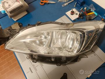Faro anteriore sx Peugeot 508 dal 2010 al 2017