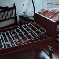 Letto motorizzato per ammalati