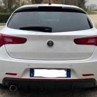 Dam posteriore Giulietta con profilo rosso