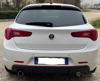 Dam posteriore Giulietta con profilo rosso