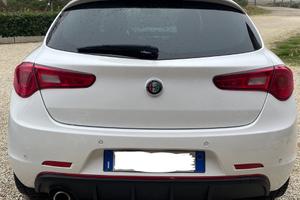 Dam posteriore Giulietta con profilo rosso