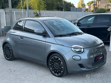 Fiat 500e 3+1 42 kWh Icon 2022 NAVI