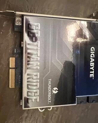 Scheda TB3 Titan Ridge con firmware modificato