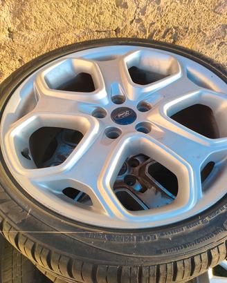 5 cerchi Ford Mondeo 18 con 2 pneumatici seminuovi
