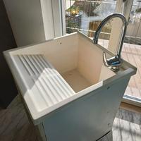 vasca in vetroresina con rubinetto e scarico