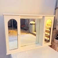 Specchiera da bagno con pensili e illuminazione