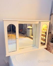 Specchiera da bagno con pensili e illuminazione