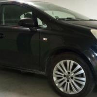 Opel Corsa 1.2 Cosmo GPL nera