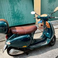 Vespa ET4 125 verde scuro