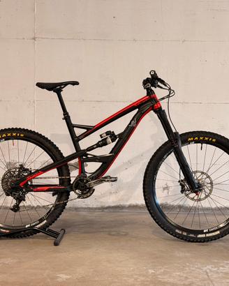 YT Capra AL Comp 2017 – MTB Enduro 27,5”