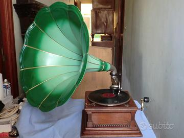 Grammofono a tromba originale restaurato e funzion