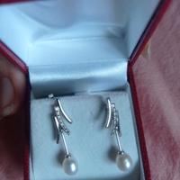 Orecchini poco usati in oro bianco,brillanti,perle