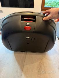 Bauletto Givi monolock Simply
