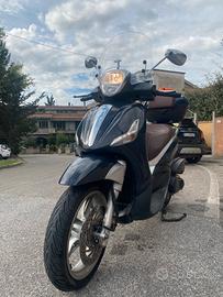 Piaggio Beverly 350