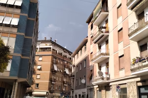 Locale Commerciale Via Castello