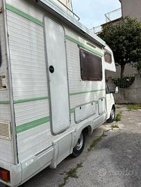Camper mansardato Riviera Camper international