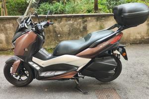 XMAX 300