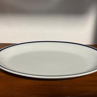 Piatto ovale portata con riga blu Saturnia