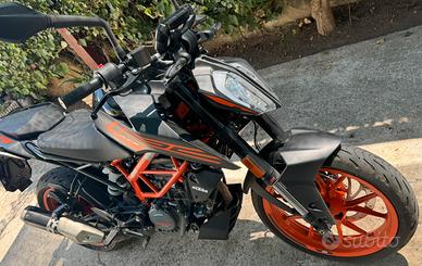 KTM Duke 125
