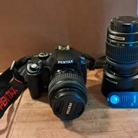 Pentax k-x con ob. 18-55mm e 50-200mm