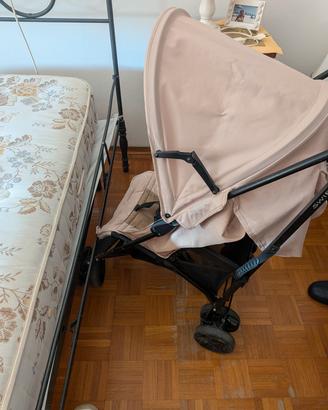 PASSEGGINO LEGGERO INGLESINA SWIFT 