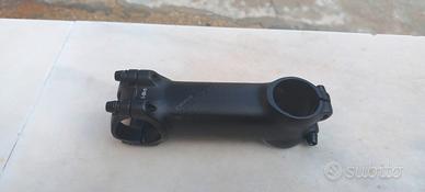 manubrio e pipa per cavi integrati