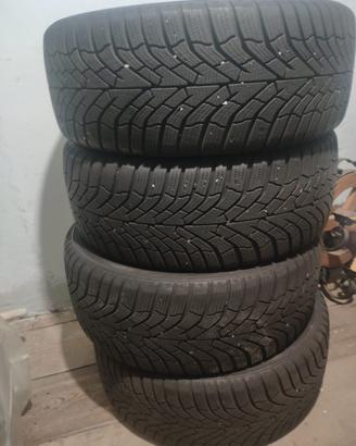 Gomme invernali 225/45 R17