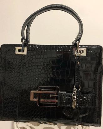 Borsa Guess donna nera stampa coccodrillo vernice