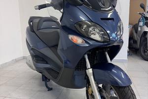 Piaggio X9 500