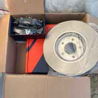 Kit dischi completo audi a4 b8