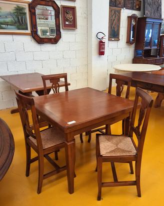 TAVOLO ALLUNGABILE QUADRATO +4 SEDIE 