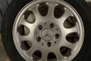 Cerchi completi di gomme  195/50-15 Mercedes