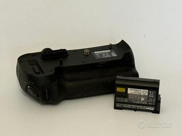 NIKON Battery Pach MB-D 12