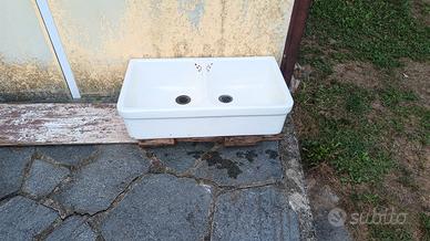 Lavatoio lavandino ceramica