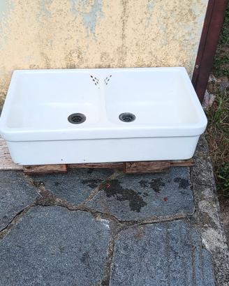 Lavatoio lavandino ceramica