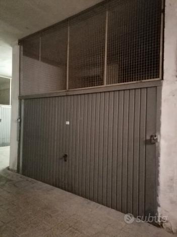 Box auto in garage privato