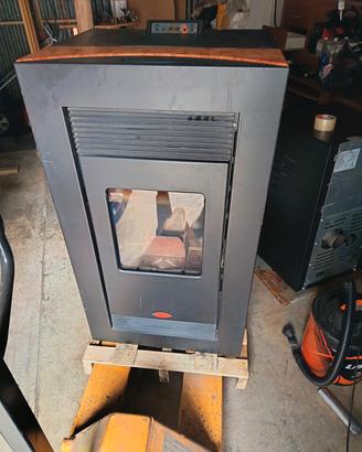 Stufa  pellet Flumen Fire  12kw
