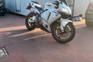Honda cbr 600 RR compreso passaggio