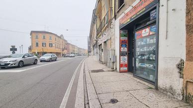NEGOZIO A VERONA