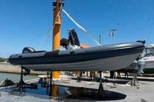 Capelli Tempest 750 Fishing - Yamaha F250 NSB