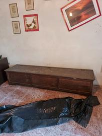 tavolo e cassapanca 