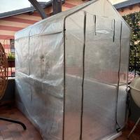 Serra in plastica con ripiani misure 186x120x190