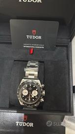 Tudor black bay chrono