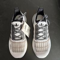 Adidas - Ultraboost James Bond