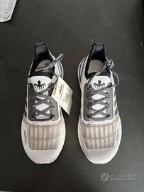 Adidas - Ultraboost James Bond