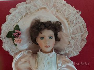 Bambola da collezione ceramica