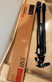 cavalletto fotogr. Manfrotto MK055XPRO3-3W e testa