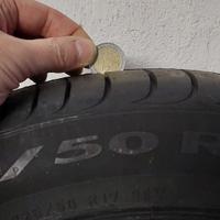 PIRELLI 225/50 R17 NUOVA (25 km percorsi)