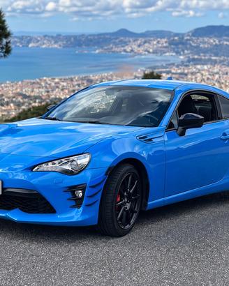 Toyota GT86 Racing Edition 2.0 200 CV Thunder Blue