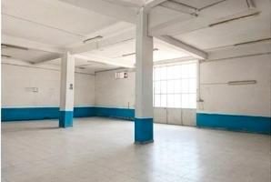 Magazzino 230 M2 in posizione vantaggiosa